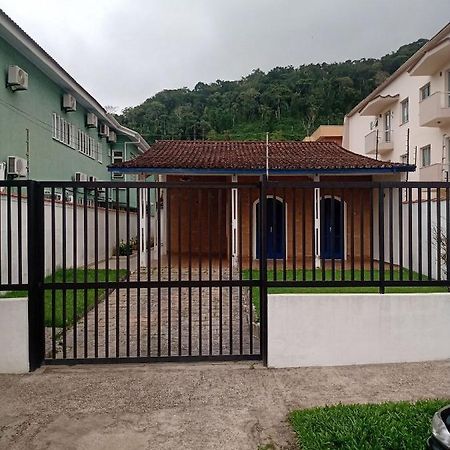 Casa Praia Grande Com Churrasqueira Βίλα Ubatuba Εξωτερικό φωτογραφία